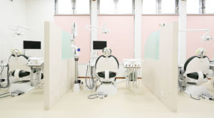 インプラント歯科医院の選び方とは